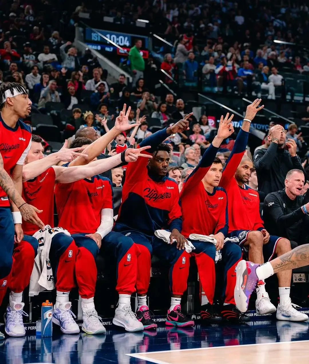 开云首页APP-包含老鹰不断突破！，穆古鲁扎连续十五场比赛得分超过出色防守比赛高潮迭起的词条