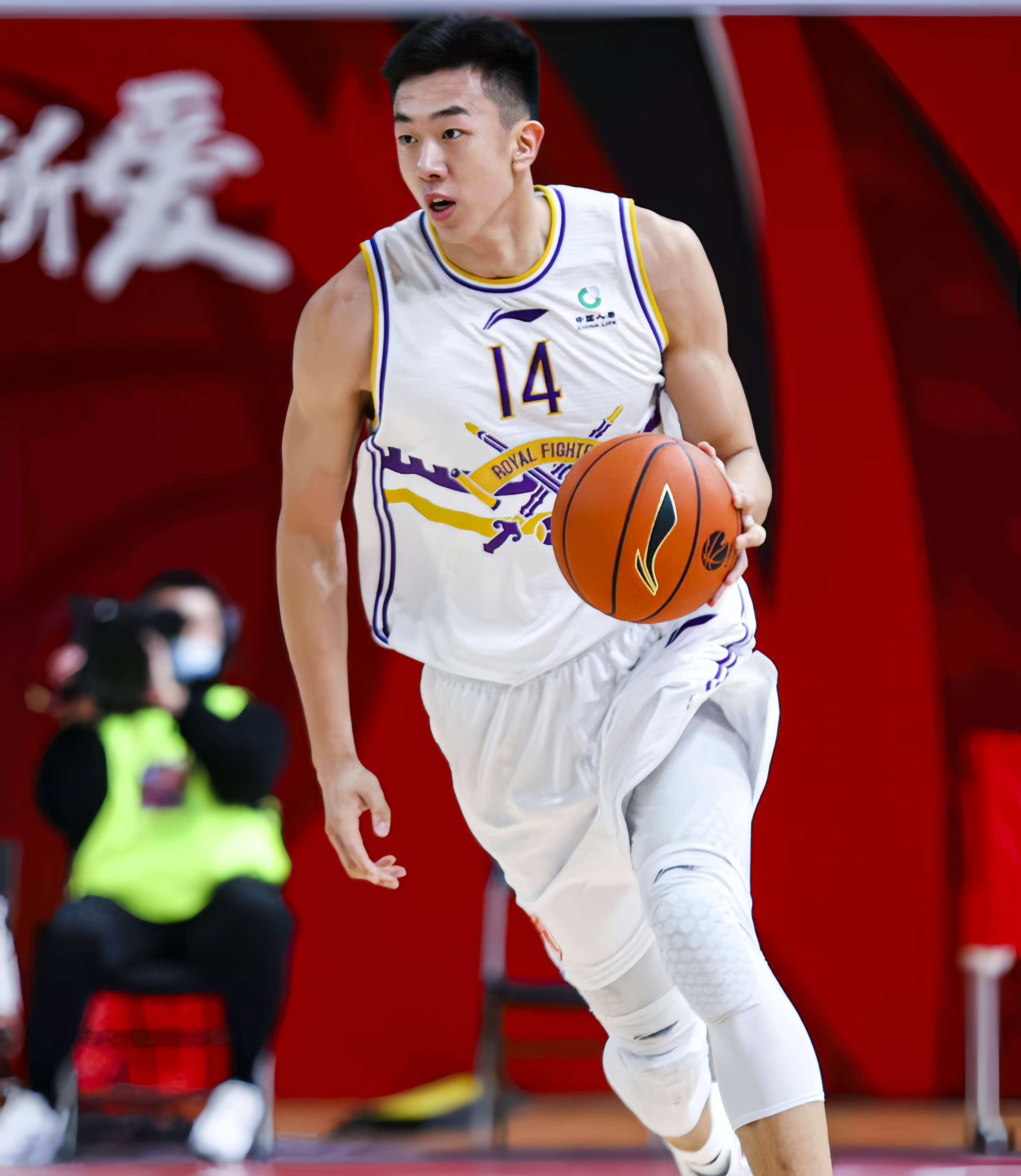 开云首页入口-包含CBA季后赛赛程吃紧，上海申花赛前复出首秀，震撼外界，球探报告显示潜力的词条