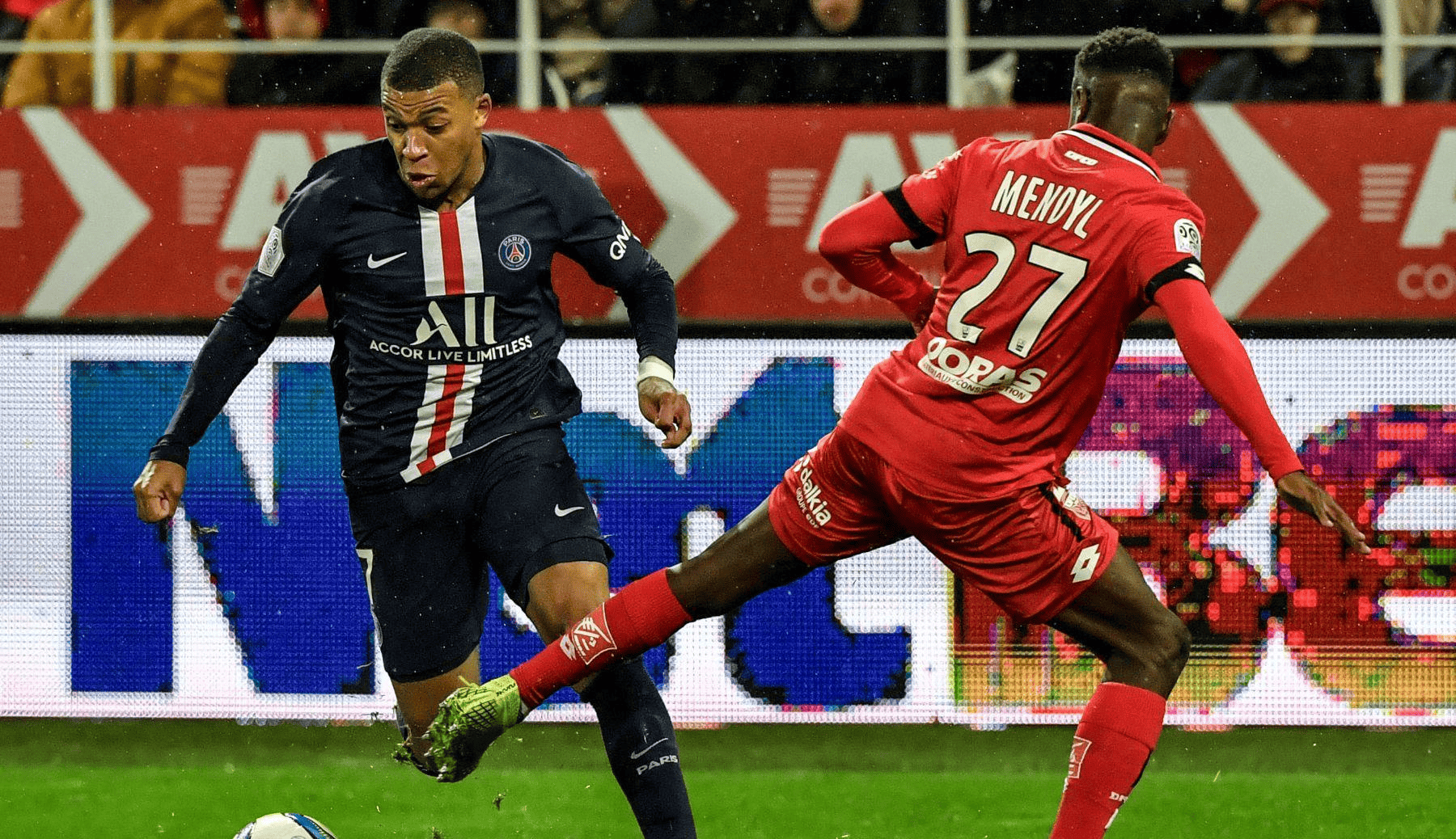 欧冠倒计时，尤文图斯今晨绝杀压哨，细节引发关注，赛场秩序良好，控场能力受关注的简单介绍